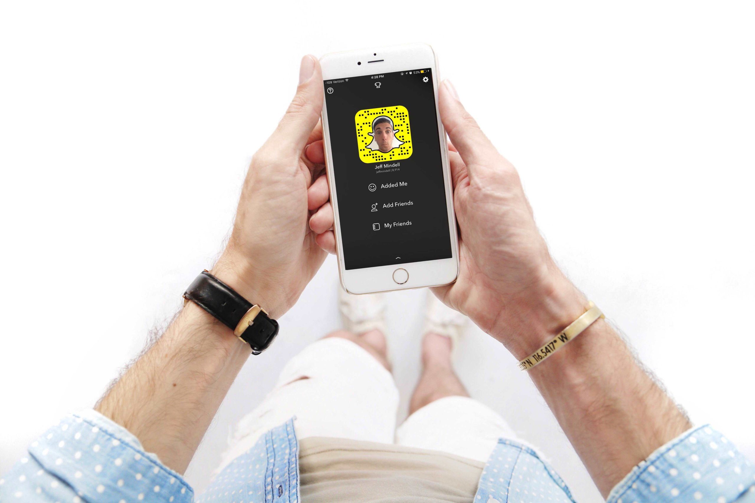 10 Steps to Creating Engaging Snapchat Stories
